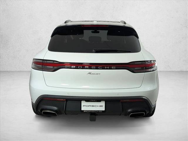 Certified 2025 Porsche Macan image 10