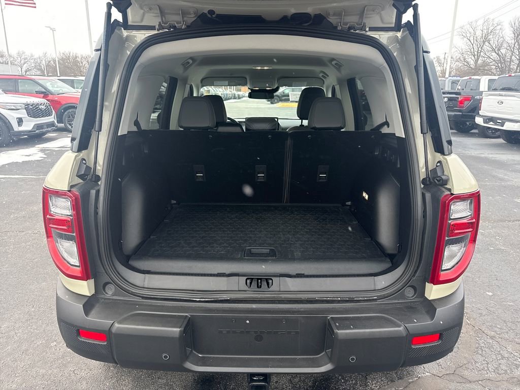 Used 2025 Ford Bronco Sport Badlands image 12