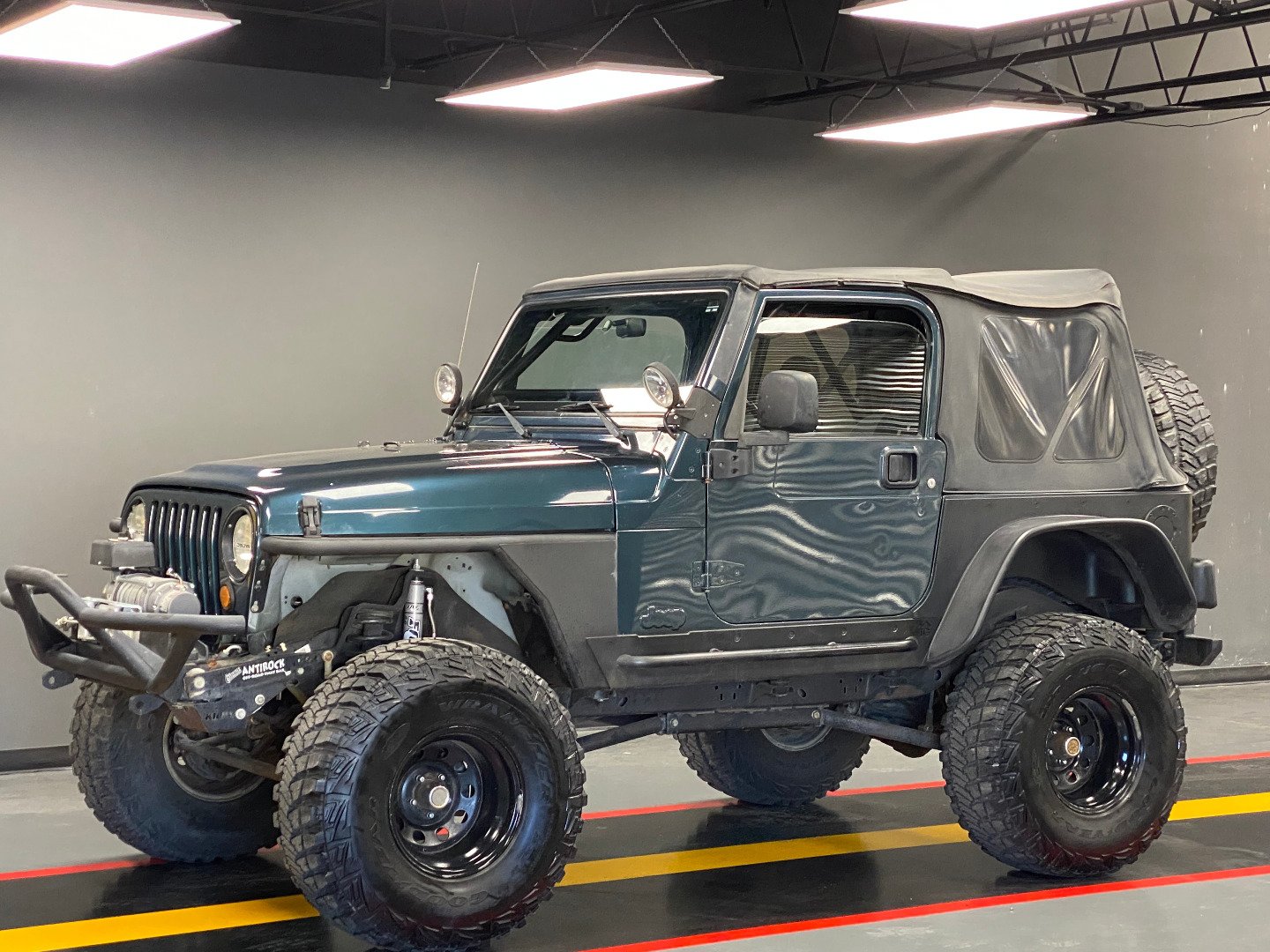 Used 2005 Jeep Wrangler Sport w/ 30" Tire & Wheel Group AWD/4WD image 1