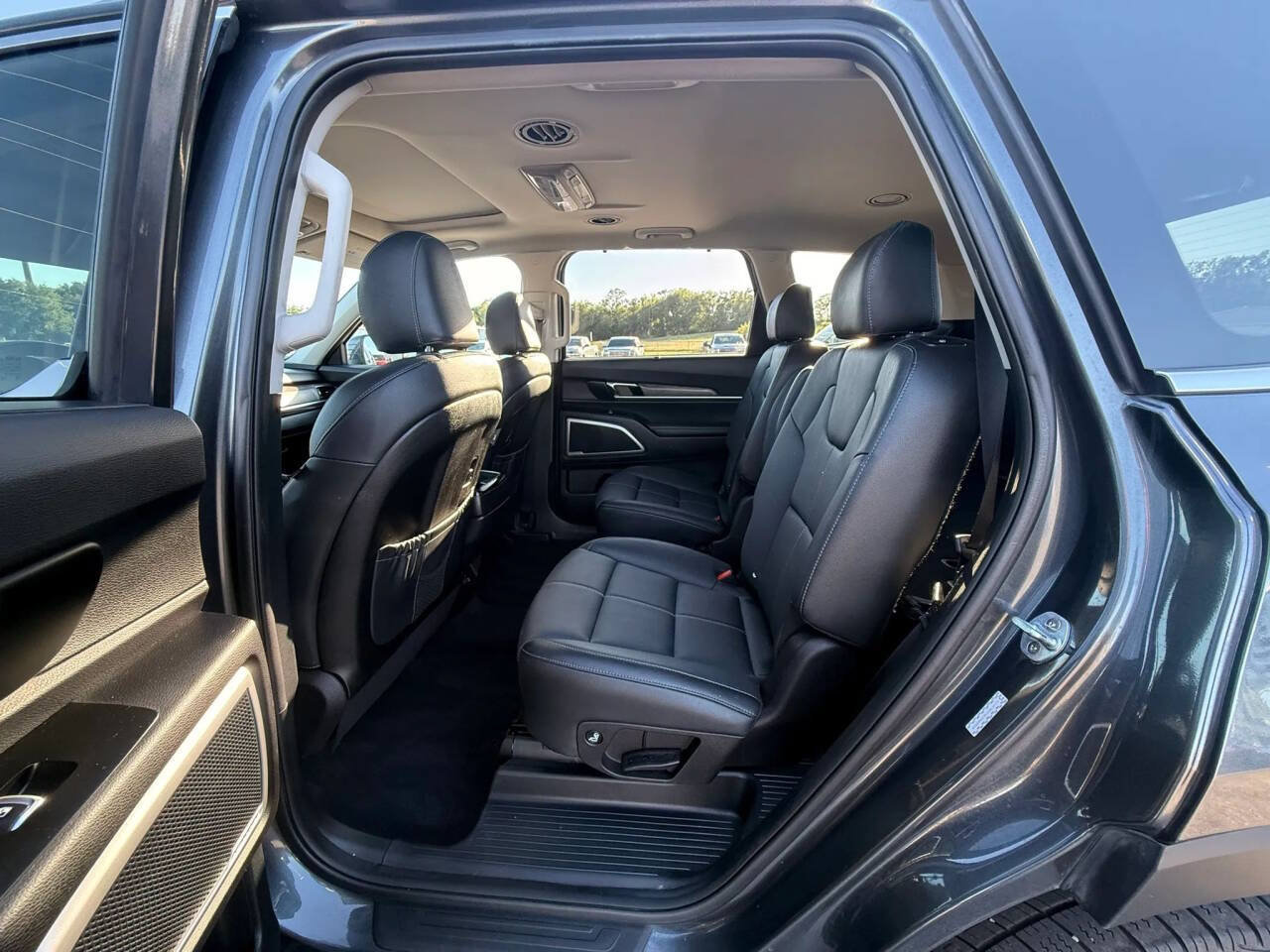 Used 2020 Kia Telluride EX w/ EX Premium Package AWD/4WD image 12