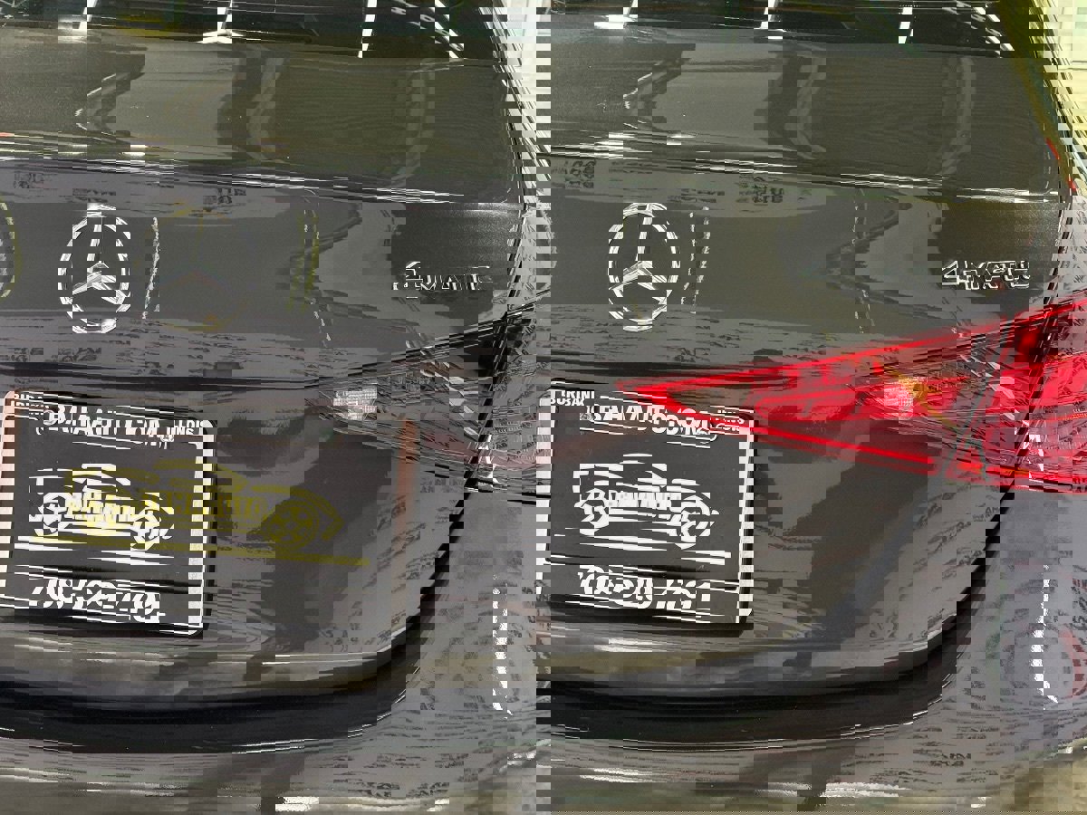 Used 2023 Mercedes-Benz C 300 4MATIC Sedan w/ Exclusive Trim Package image 11