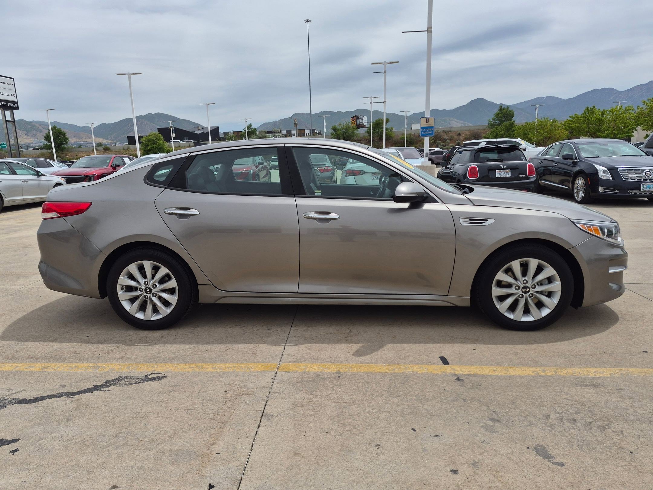 Used 2016 Kia Optima EX w/ Premium Package FWD image 6