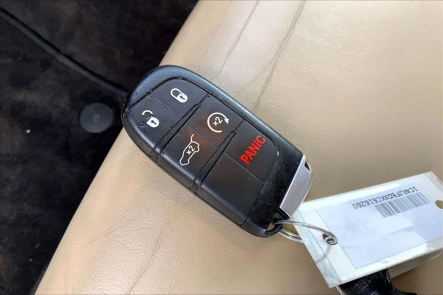 Used 2019 Jeep Grand Cherokee Limited w/ Trailer Tow Group IV AWD/4WD image 15