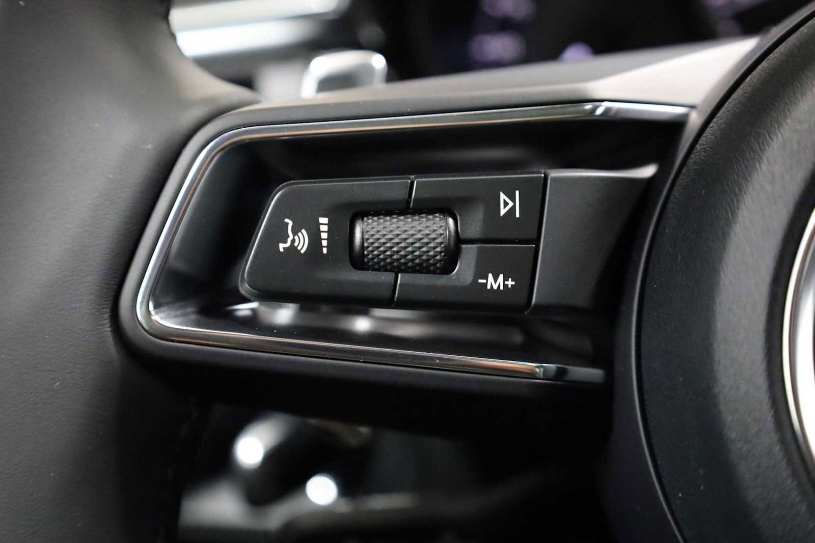 New 2026 Porsche Macan image 27