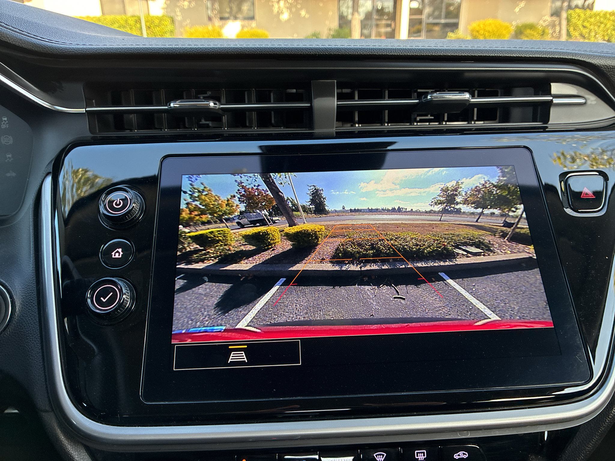 Used 2022 Chevrolet Bolt EUV LT FWD image 28