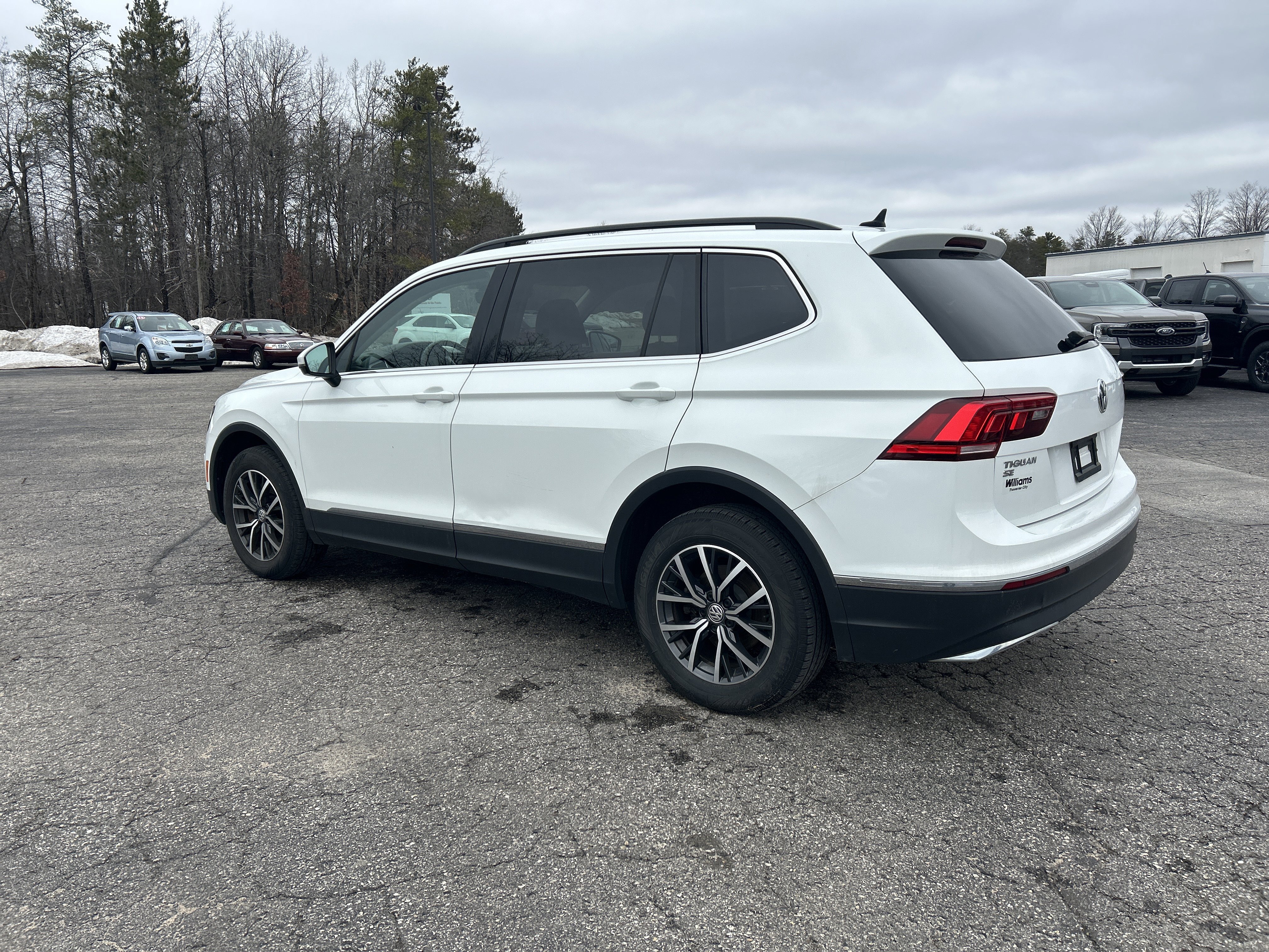 Used 2020 Volkswagen Tiguan SE w/ 3rd Row Seat Package image 6