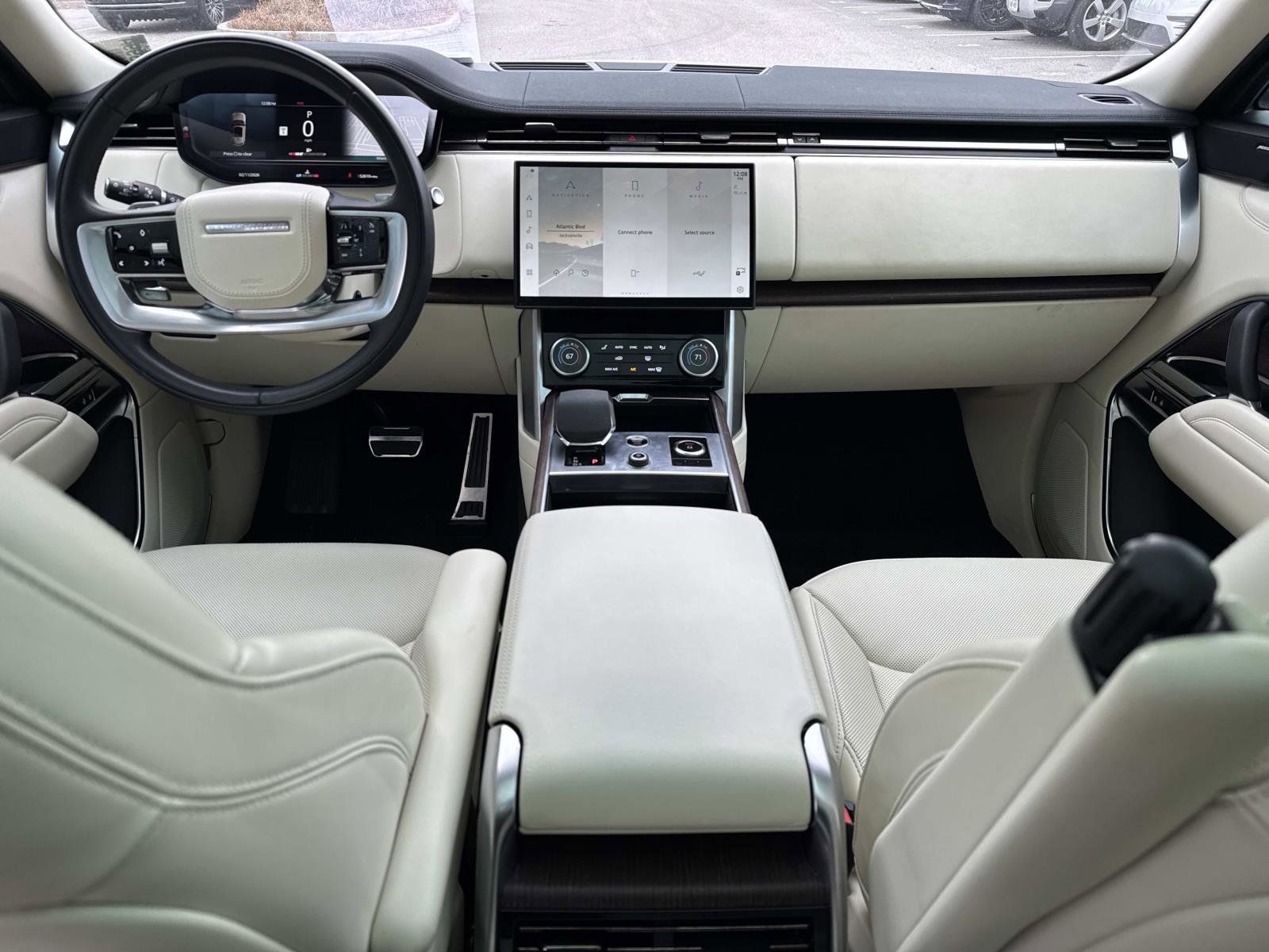 Certified 2023 Land Rover Range Rover SE image 16
