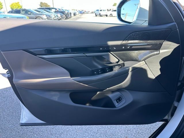 New 2026 BMW 530i xDrive w/ Premium Package image 26