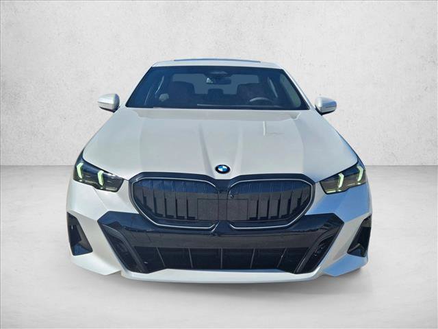 Used 2026 BMW 530i xDrive AWD/4WD image 2