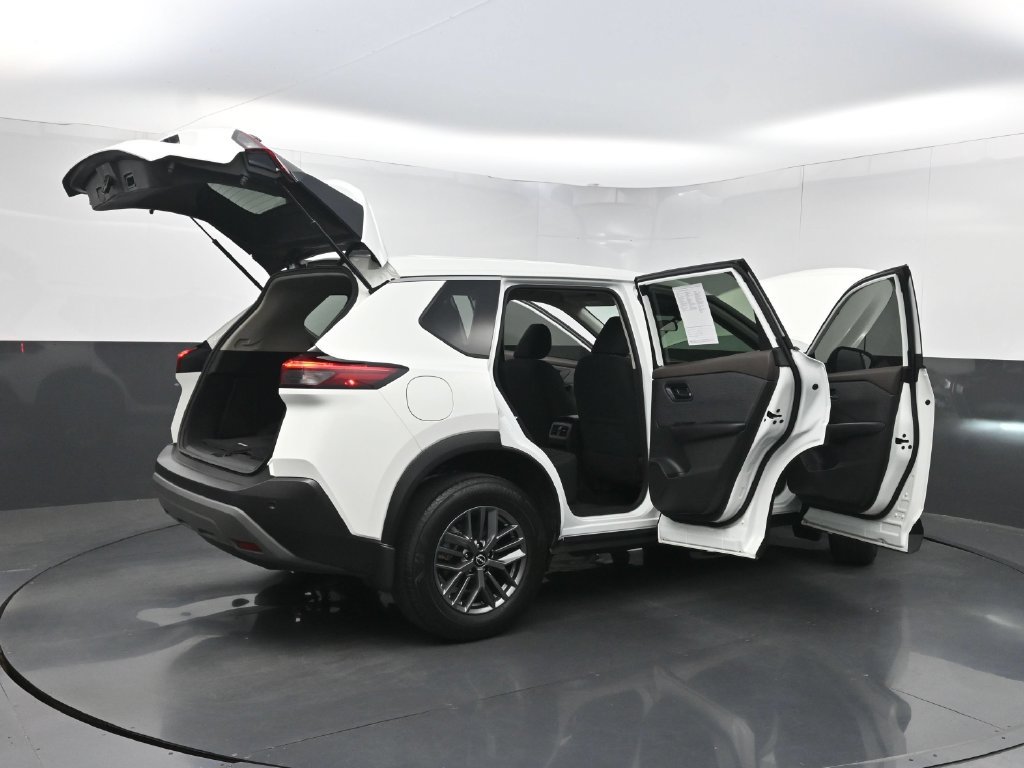 Used 2023 Nissan Rogue S FWD image 35