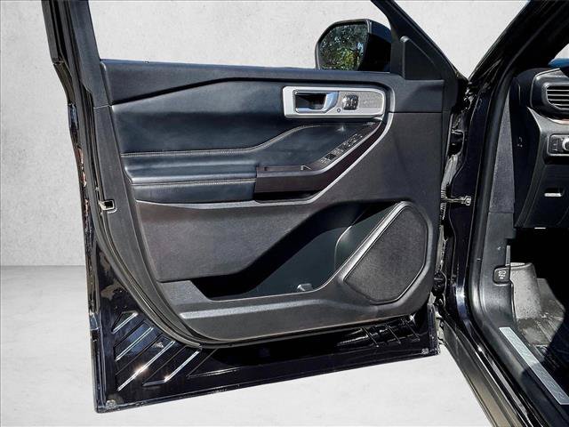 Used 2020 Ford Explorer Limited RWD image 17