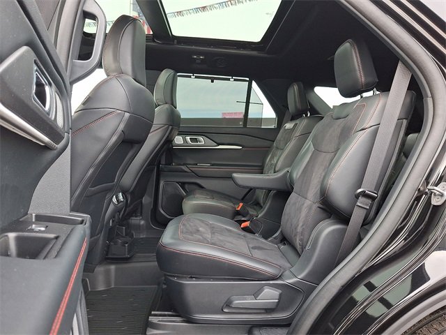 Used 2025 Ford Explorer ST image 10