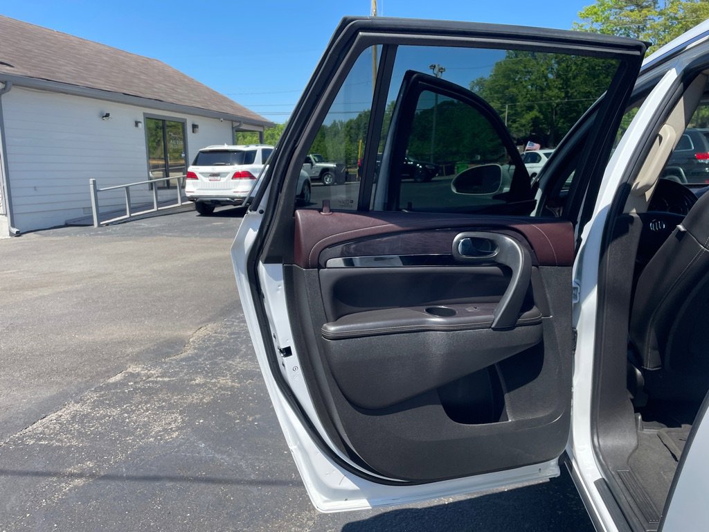 Used 2016 Buick Enclave Leather AWD/4WD image 17
