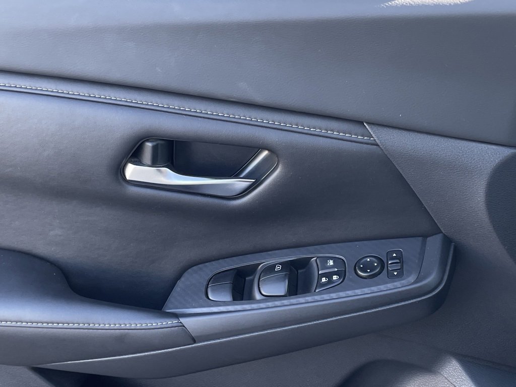 Used 2022 Nissan Sentra SV w/ Trunk Package image 18