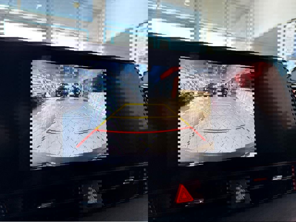 Used 2025 Kia Sportage X-Line w/ Premium Package image 22