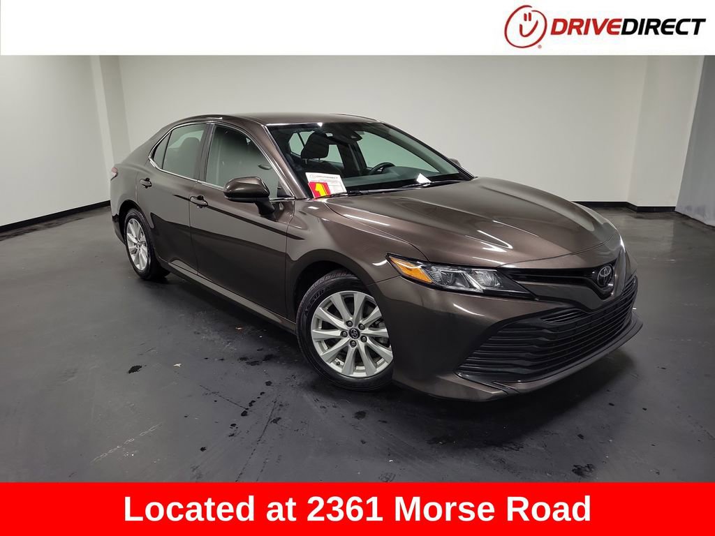 Used 2020 Toyota Camry LE image 1