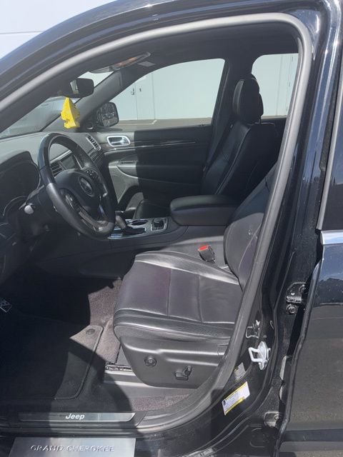 Used 2018 Jeep Grand Cherokee Overland image 4