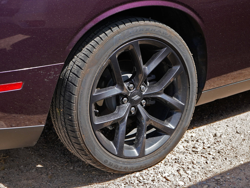 Used 2022 Dodge Challenger SXT w/ Blacktop Package RWD image 5