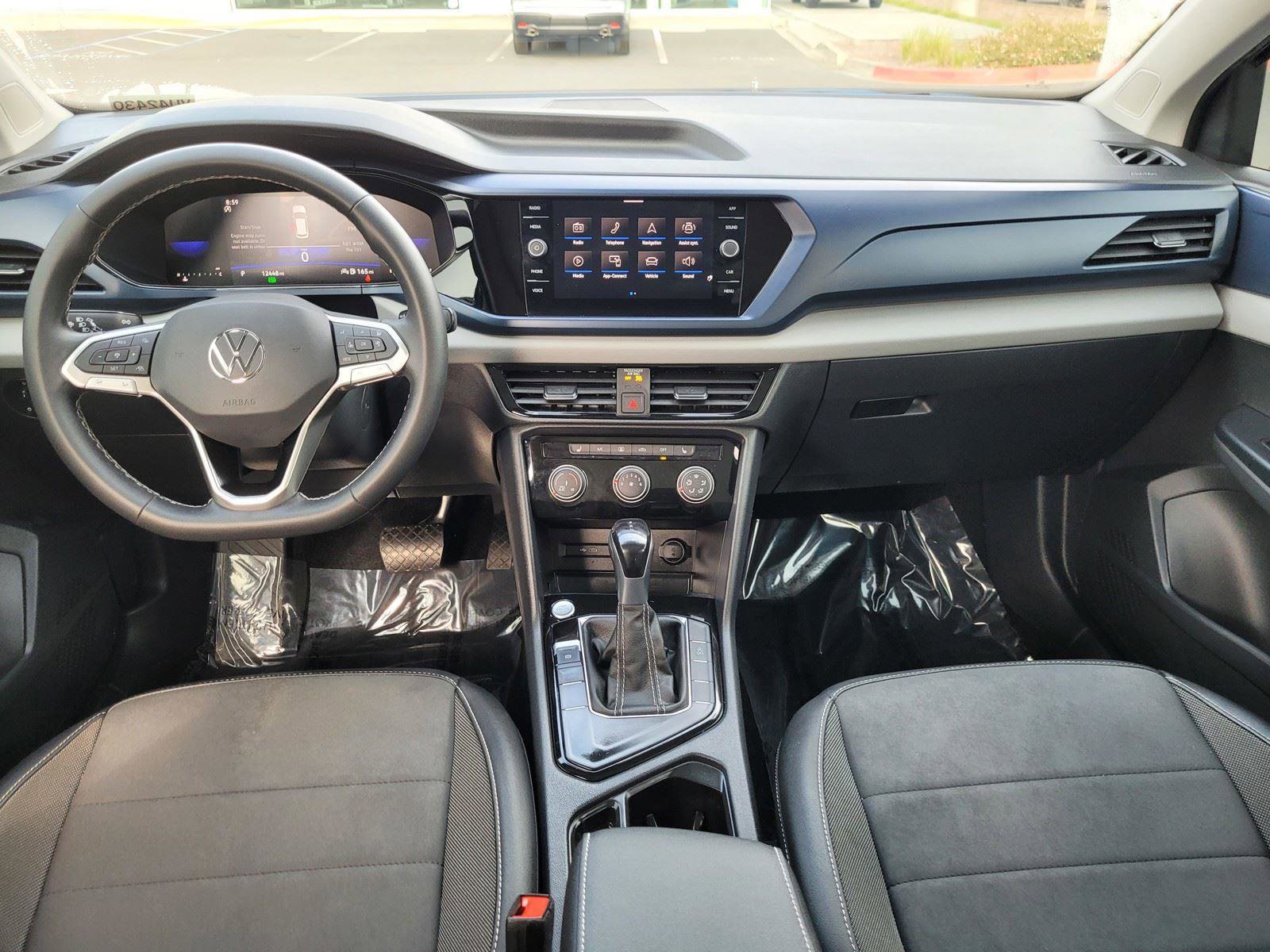 Certified 2023 Volkswagen Taos SE w/ Panoramic Sunroof Package FWD image 18