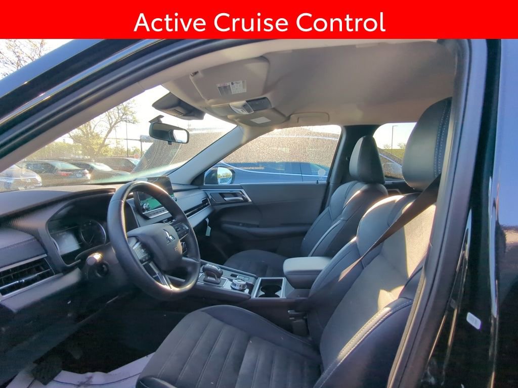 Used 2024 Mitsubishi Outlander SE image 6