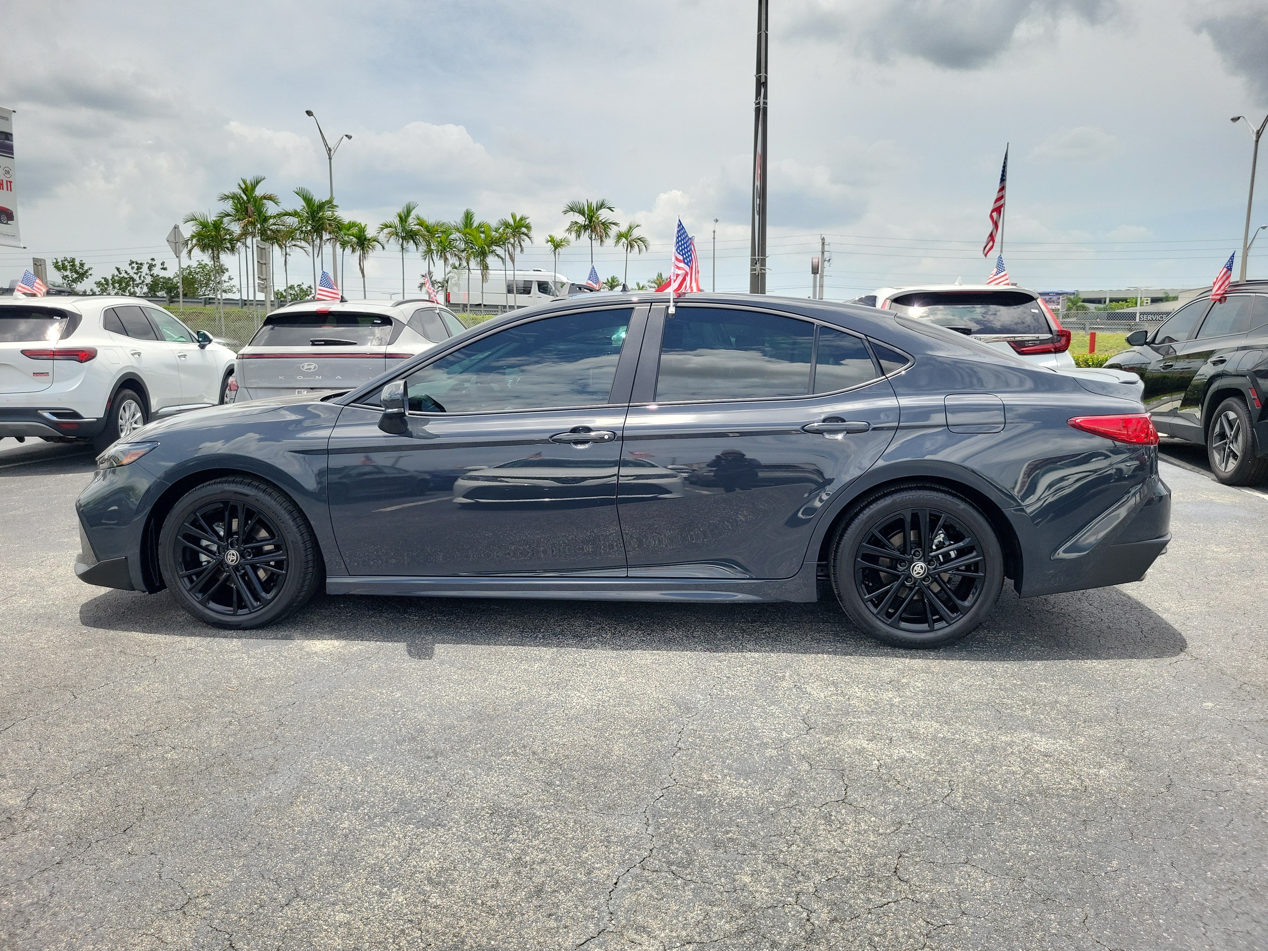 Used 2026 Toyota Camry SE FWD image 7