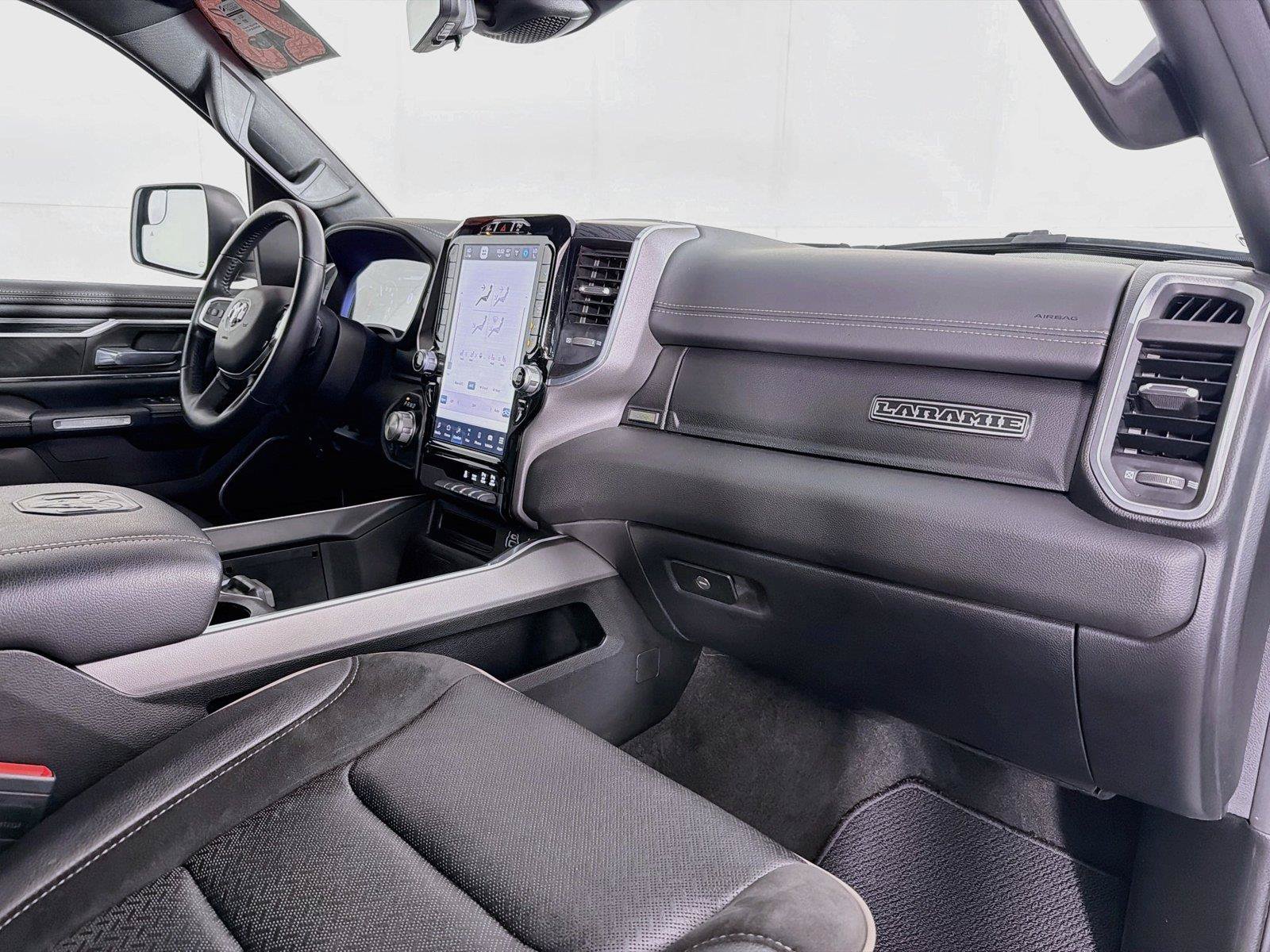 Used 2023 RAM 1500 Laramie AWD/4WD image 32