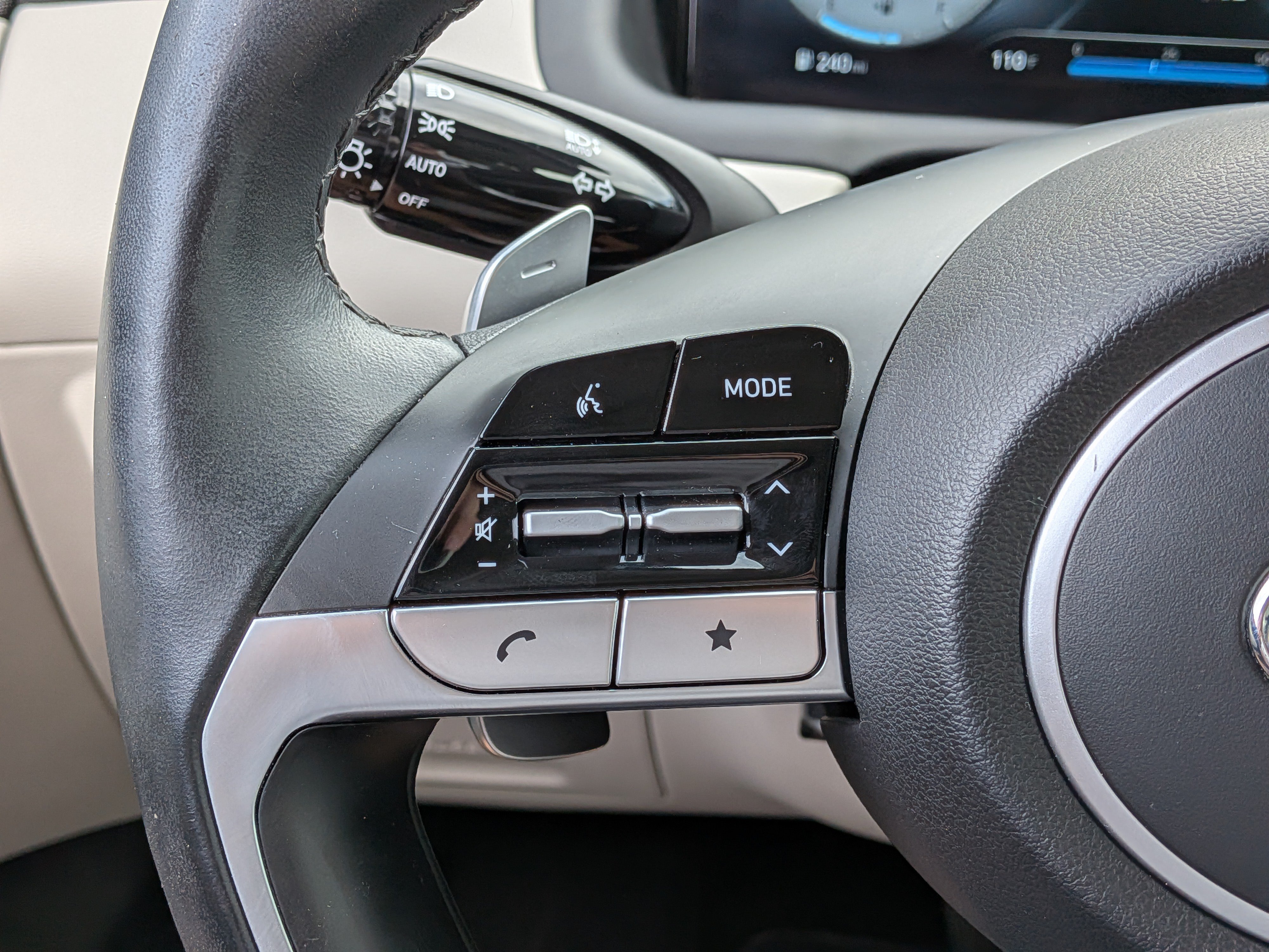 Used 2022 Hyundai Tucson Limited FWD image 25