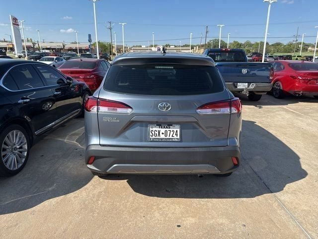 Used 2022 Toyota Corolla Cross L image 7