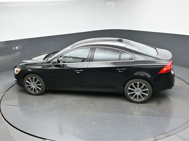 Used 2018 Volvo S60 T5 Inscription Platinum w/ Climate Package image 20