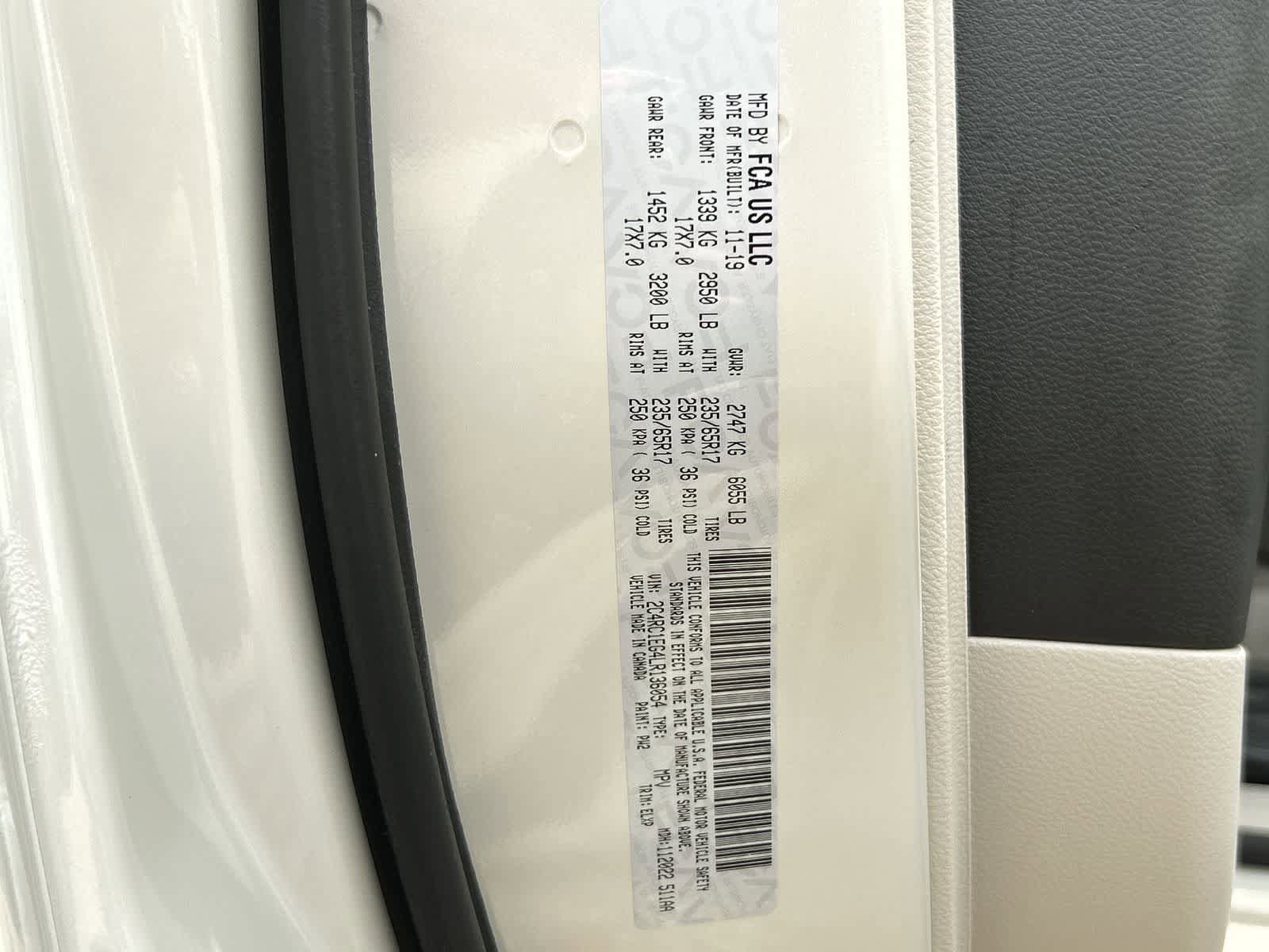 Used 2020 Chrysler Pacifica Touring-L Plus FWD image 2