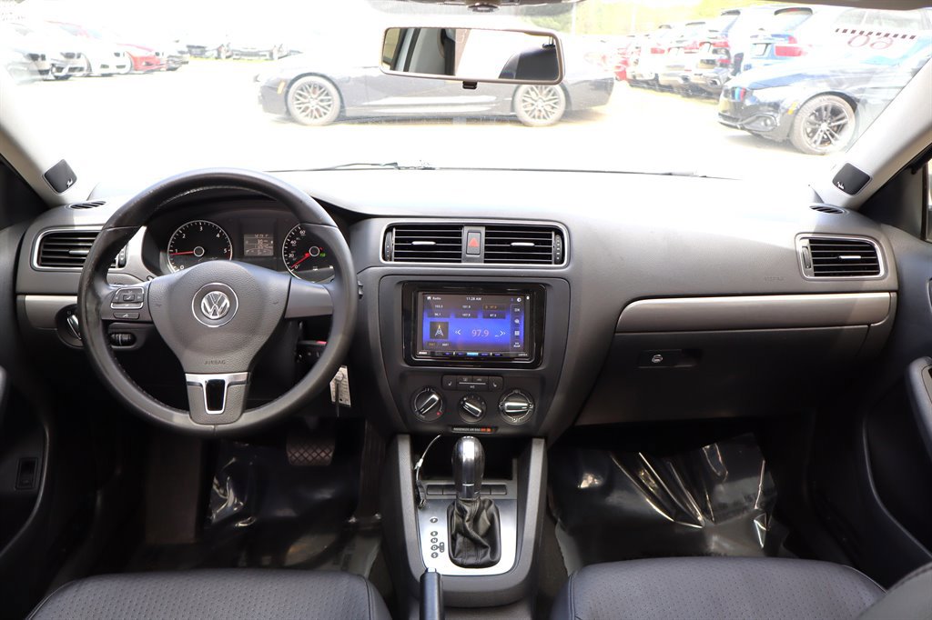 Used 2013 Volkswagen Jetta TDI image 11