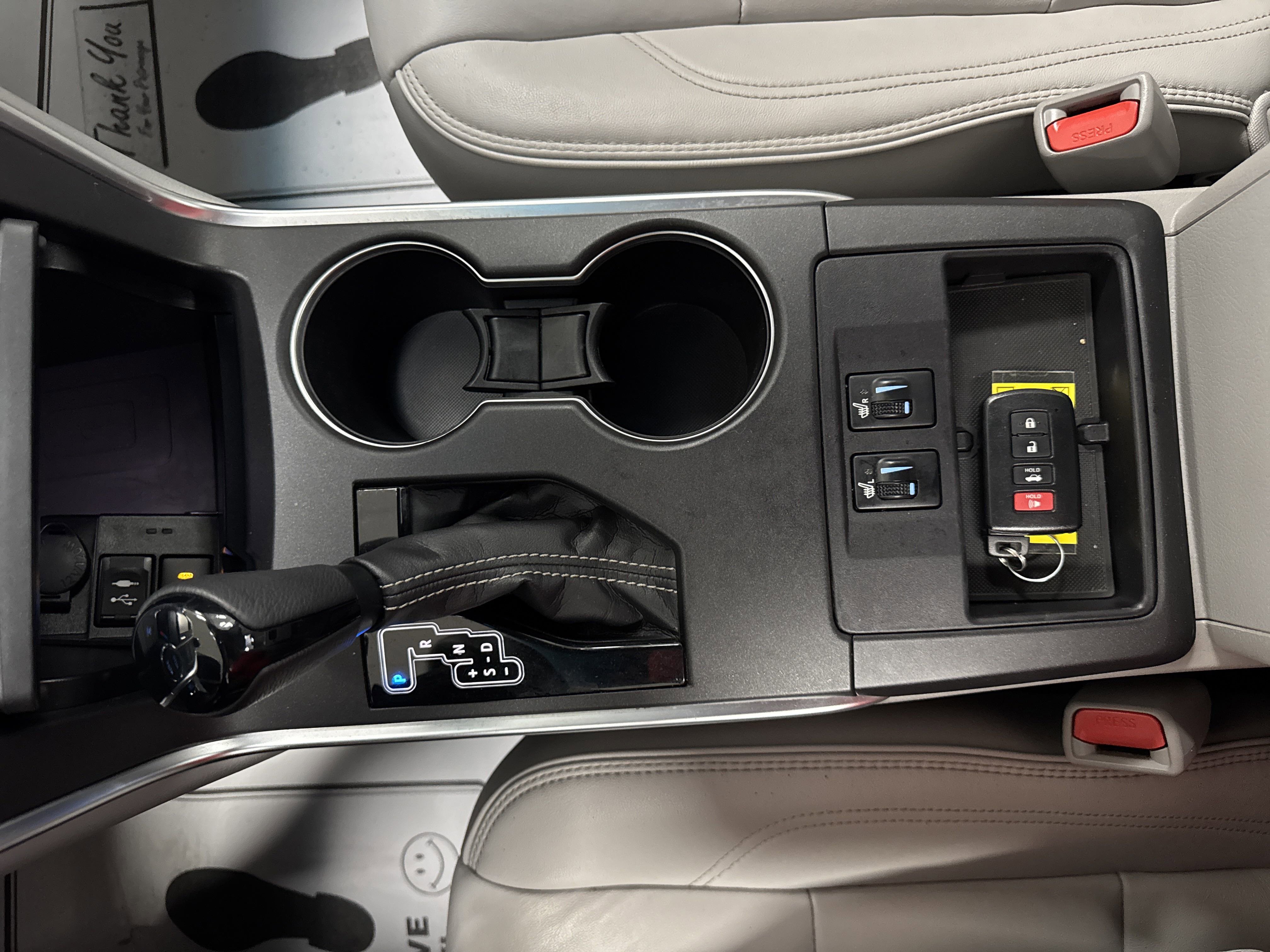 Used 2017 Toyota Camry XLE image 10