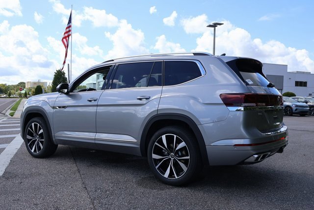 New 2026 Volkswagen Atlas SEL Premium R-Line image 5