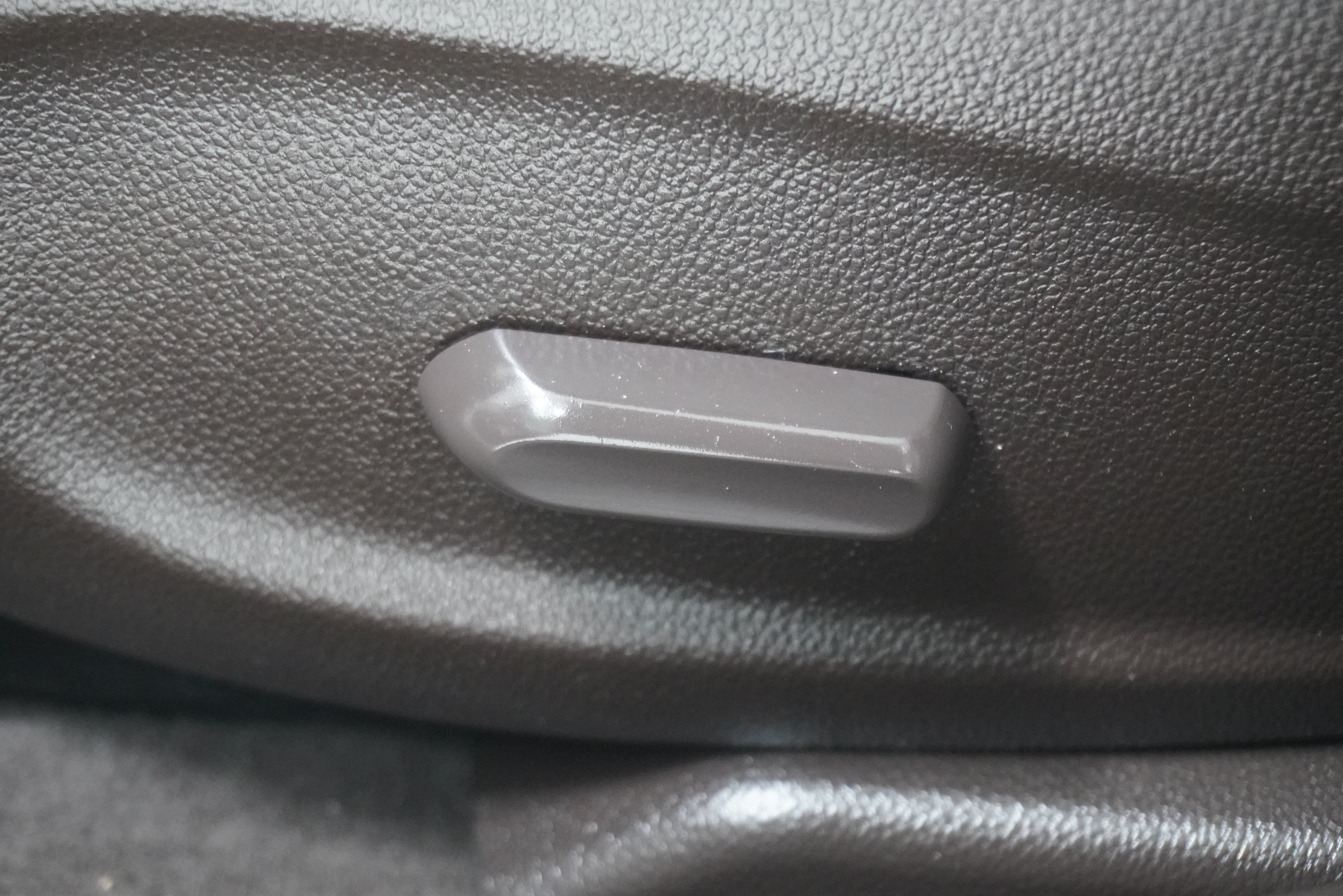Used 2014 Buick Verano Leather FWD image 12