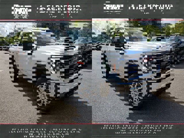 Used 2024 GMC Sierra 2500 SLT image 1
