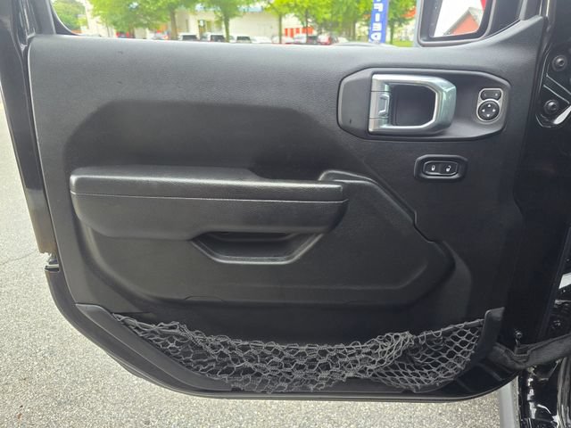 Used 2022 Jeep Wrangler Unlimited Rubicon AWD/4WD image 7