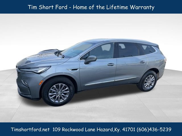 Used 2023 Buick Enclave Essence AWD/4WD image 3