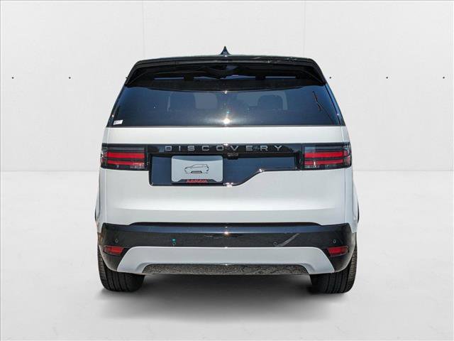 New 2025 Land Rover Discovery Dynamic SE image 8