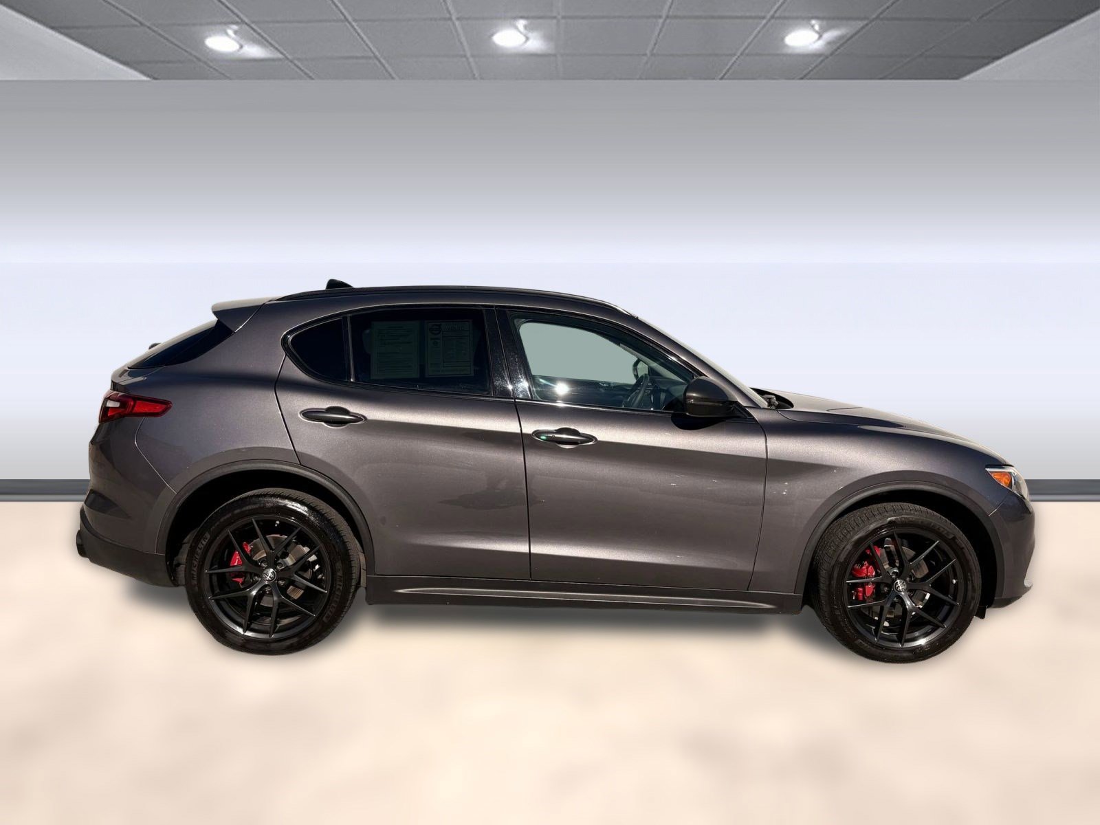 Used 2019 Alfa Romeo Stelvio Ti image 8