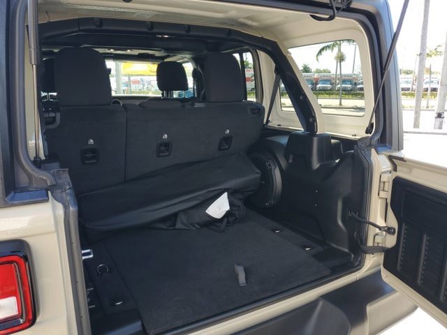 Certified 2022 Jeep Wrangler Unlimited Sport AWD/4WD image 10
