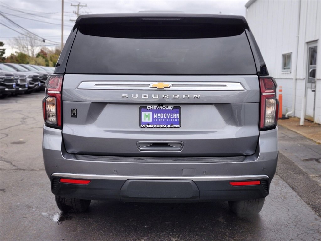 Used 2021 Chevrolet Suburban LS image 4