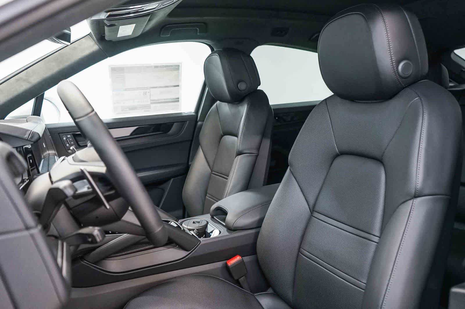 New 2026 Porsche Cayenne GTS AWD/4WD image 5