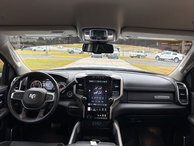 Used 2024 RAM 3500 Laramie AWD/4WD image 17