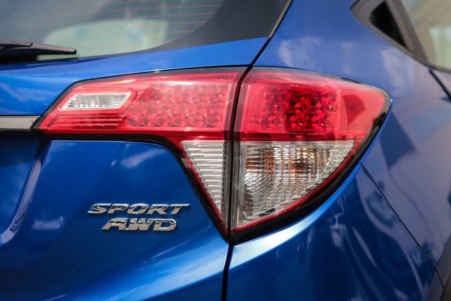 Used 2020 Honda HR-V Sport image 16