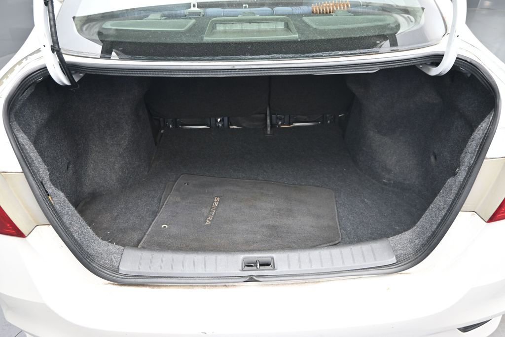 Used 2017 Nissan Sentra SV FWD image 11