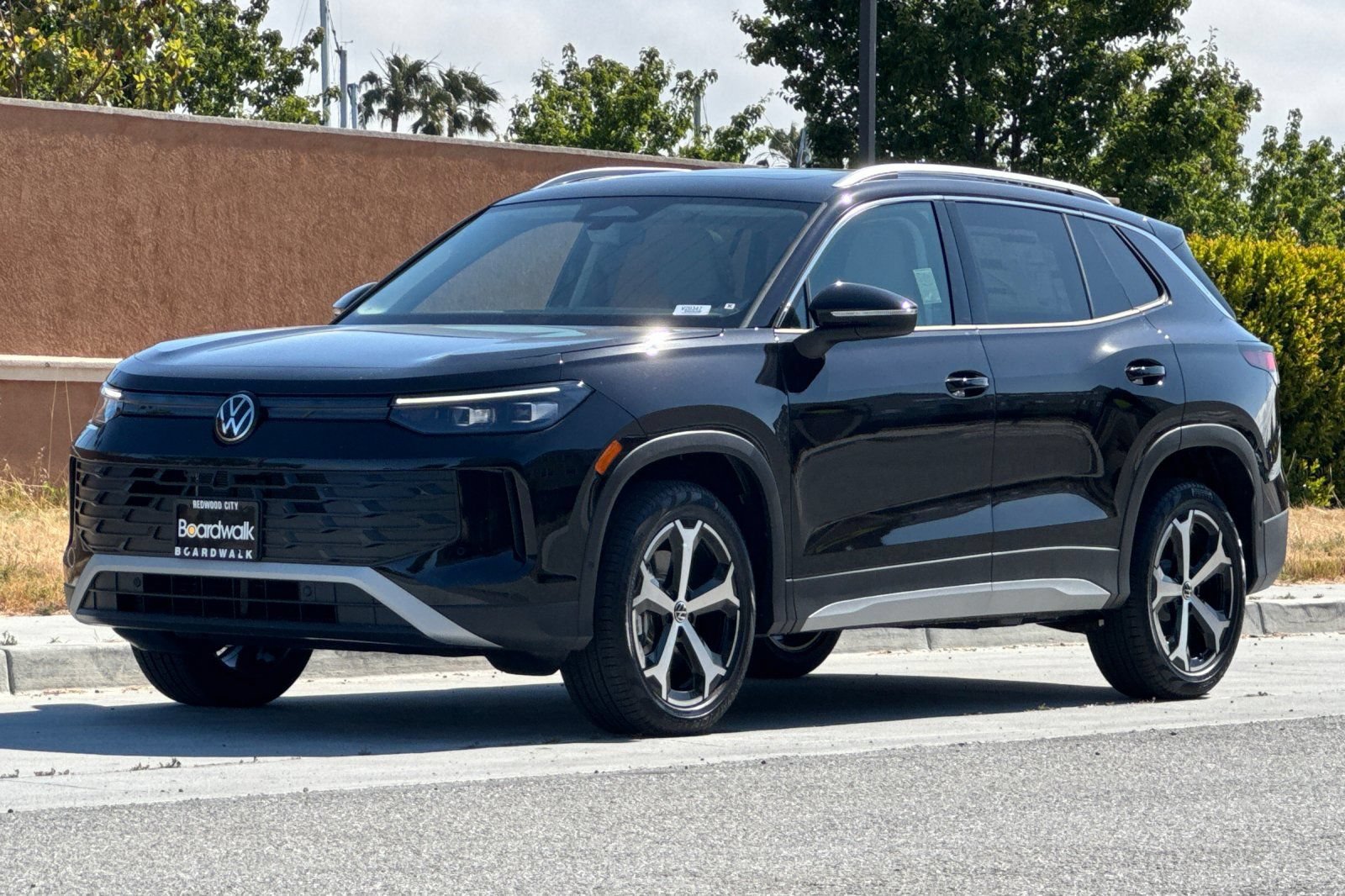 New 2025 Volkswagen Tiguan SE AWD/4WD image 8