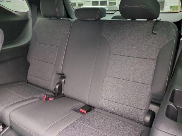 Used 2024 Chevrolet Traverse LT w/ Midnight/Sport Edition FWD image 16