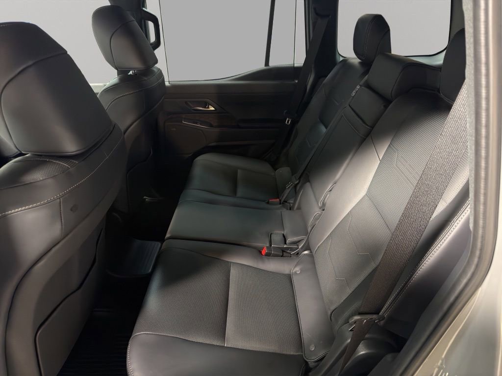 Used 2026 Lexus GX 550 w/ Accessory Package (2T) AWD/4WD image 16