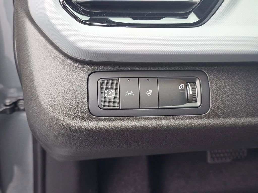 New 2027 Chevrolet Bolt LT w/ Comfort Package image 18