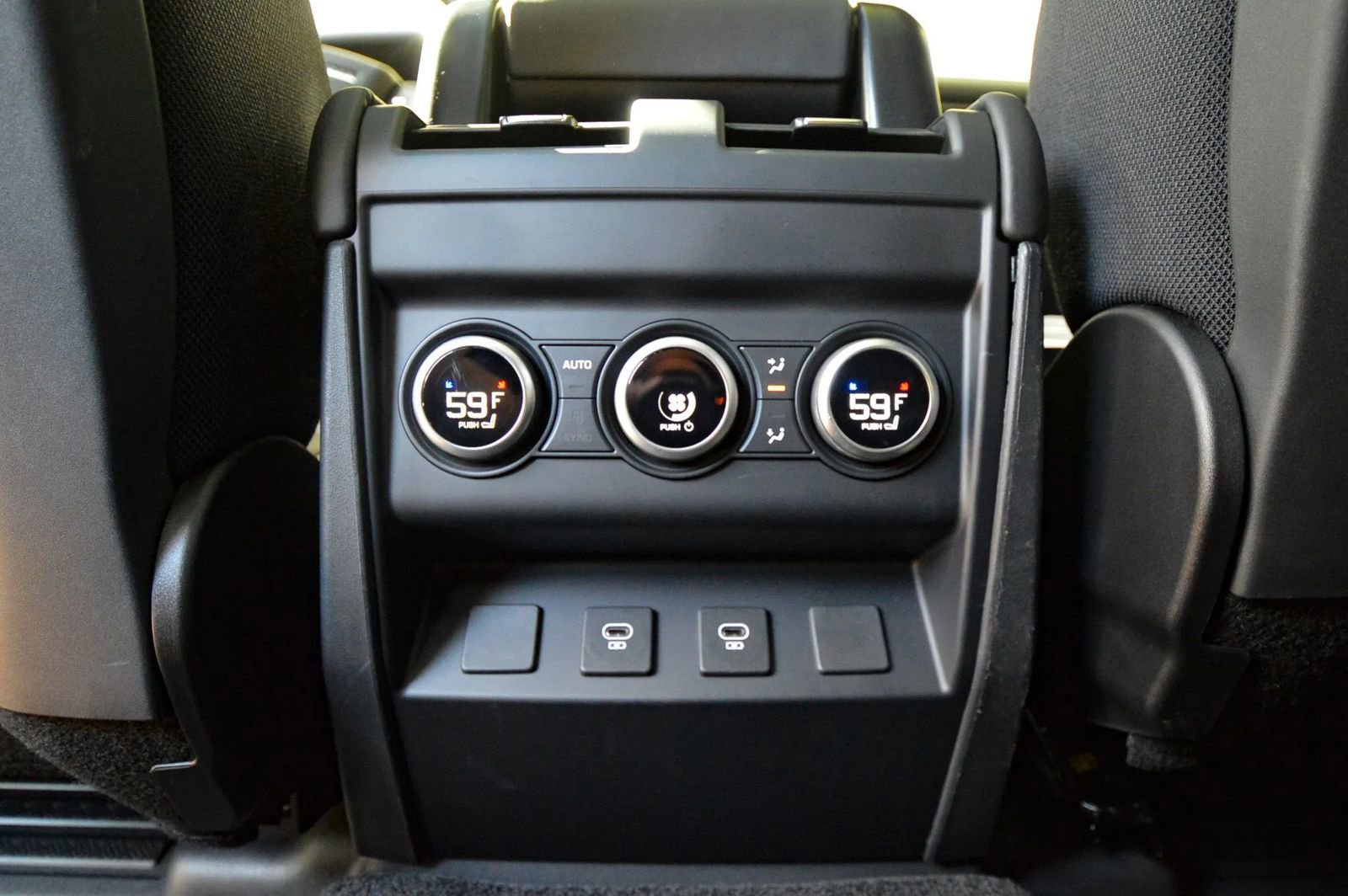 Used 2025 Land Rover Defender 130 V8 image 60